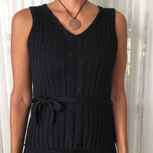 Harold’s Black Sweater Cable Knit Medium